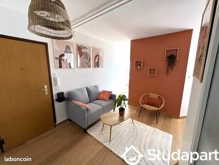 chambre 1 pièce 9 m²