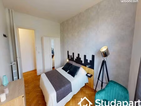 chambre 1 pièce 14 m²