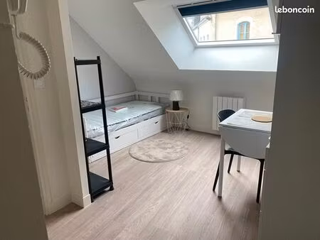 studio 1 pièce 13 m²