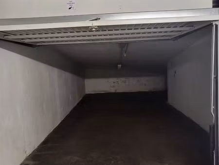 box fermé à louer – paris 12e (bercy)