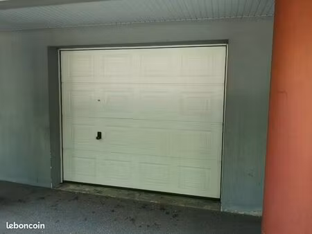 garage à louer
