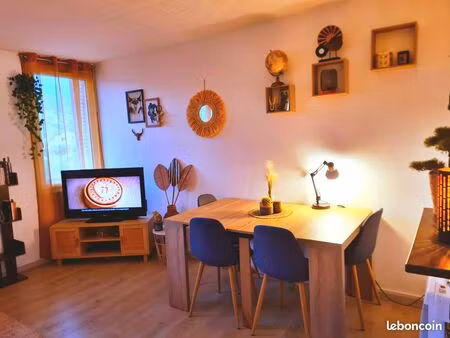 appartement t3 de 59 m² à château-arnoux