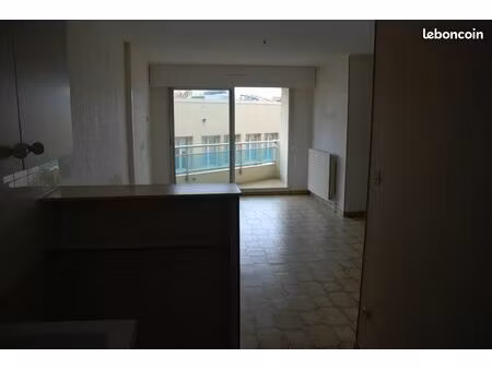 t2 - sete - centre ville