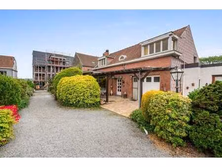 maison semi-ouverte avec grand jardin à temse