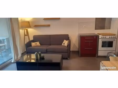 location t2 meublé centre la valette