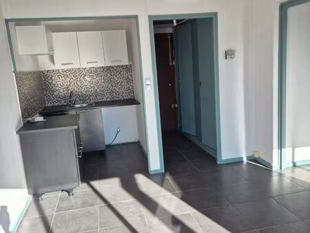 appartement t2 balcon cave parking le puy-en-velay