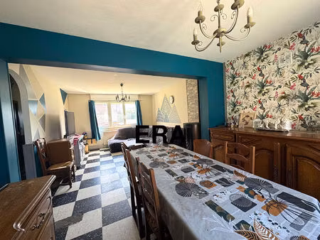 maison semi-mitoyenne de 88m2 sur calais  3 chambres + un bureau + jardin