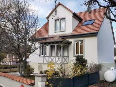 maison à louer 100 m² + garage + cave + jardin clôturé