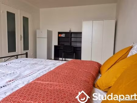 chambre 1 pièce 12 m²