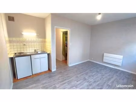 beau studio refait à neuf centre ville