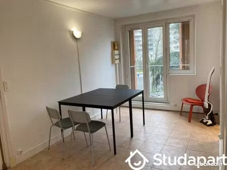 chambre 1 pièce 9 m²