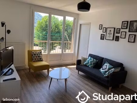 chambre 1 pièce 10 m²