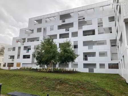 studio 2 pièces 26 m²