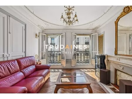appartement de luxe à vendre dans le quartier trudaine-maubeuge