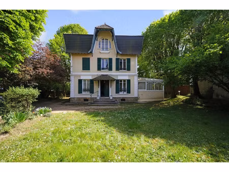 maison de luxe à vendre dans le quartier les aulnettes