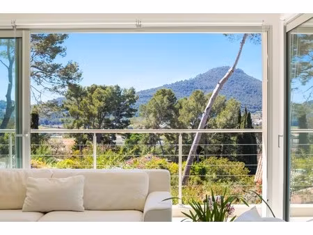 villa de luxe à vendre dans le quartier hauteurs de carqueiranne
