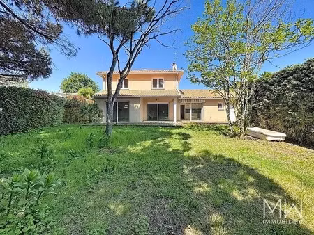 maison de luxe à vendre dans le quartier grand parc-chartrons-paul doumer
