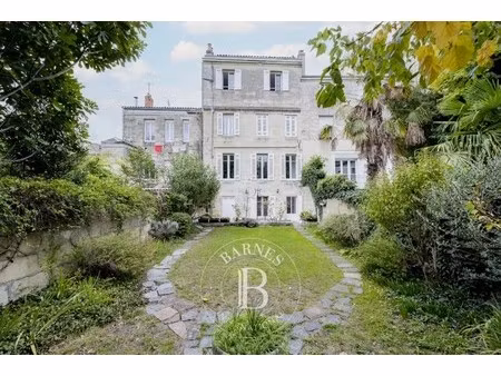 maison de luxe à vendre dans le quartier hôtel de ville-quinconce-saint seurin-fondaudège