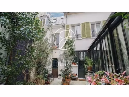 maison de luxe à vendre dans le quartier république-saint ambroise