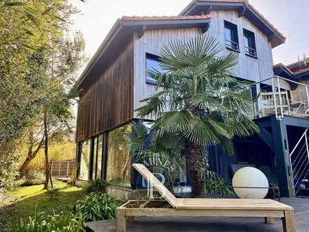 villa de luxe à vendre dans le quartier meyran