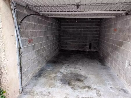 parking à louer