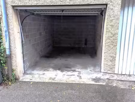 parking à louer