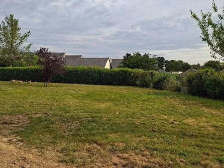 terrain constructible viabilisé à vendre