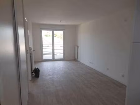 location appartement 2 pièces à bruz (35170) : à louer 2 pièces / 39m² bruz