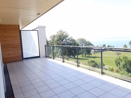 t3 avec terrasse et garage à evian les bains