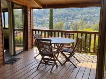 chalet meublé avec parc et piscine