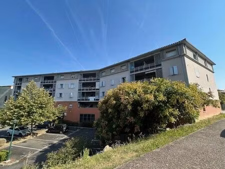agréable t2 de 49 m² à grenade