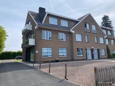 ruim appartement met garage in rustige woonwijk te huur t...