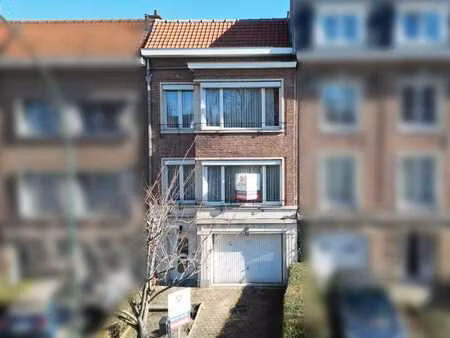 maison 3 chambres + bureau de ± 218m² avec jardin et garage