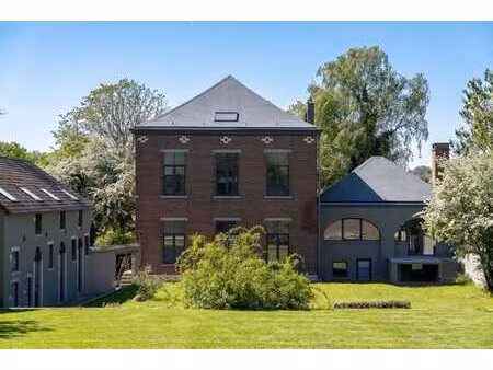 maison de maître rénovée avec dépendance