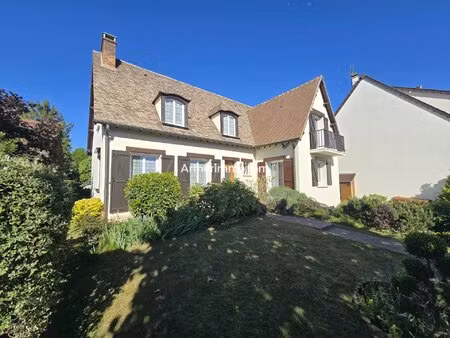 maison 7 pieces - 5 chambres - 175 m² - sous sol total - terrain : 807 m²