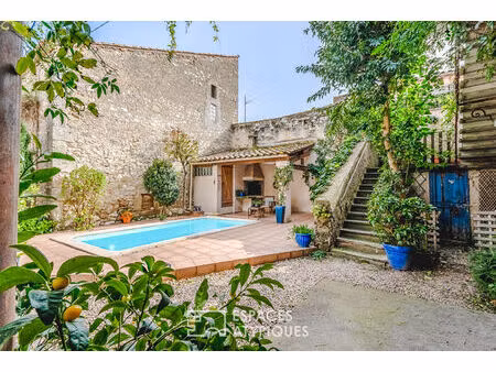 demeure de caractère et son jardin suspendu - un refuge secret au coeur des commodités