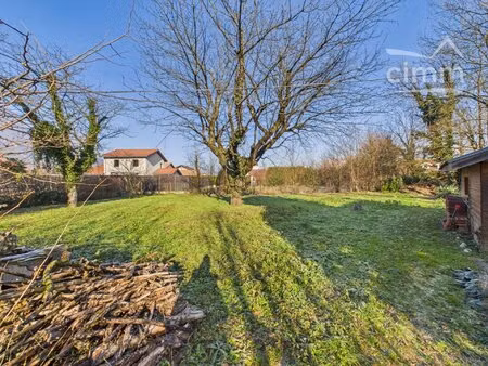 terrain constructible de 1 000 m²