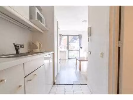 studio étudiant - petit immeuble idéal pour investissement.