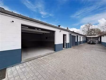 entrepôts à vendre