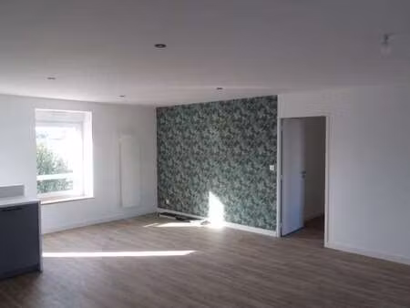 location appartement 4 pièces à château-gontier (53200) : à louer 4 pièces / 88m² château-