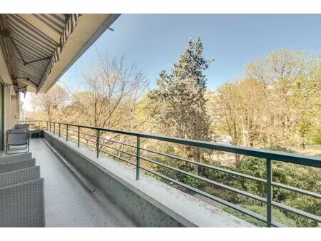 appartement de luxe à vendre dans le quartier ile de la jatte-parc d'orléans
