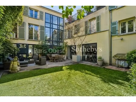 maison de luxe à vendre dans le quartier seine sud