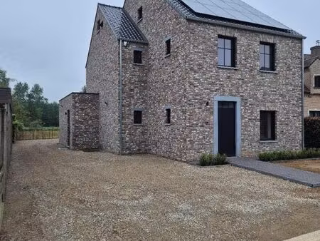 maison à louer à neeroeteren € 1.200 (lnxrc) | zimmo