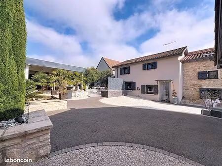 maison 7 pièces 160 m²