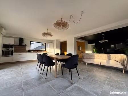 maison 5 pièces 150 m²