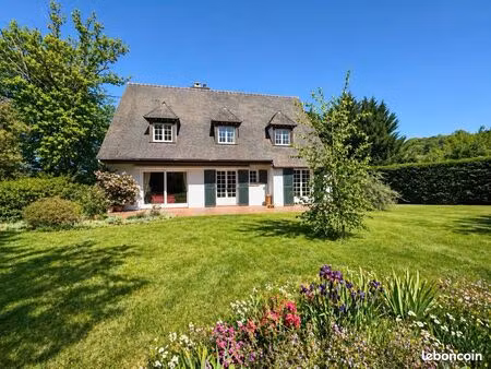 maison 8 pièces 182 m²