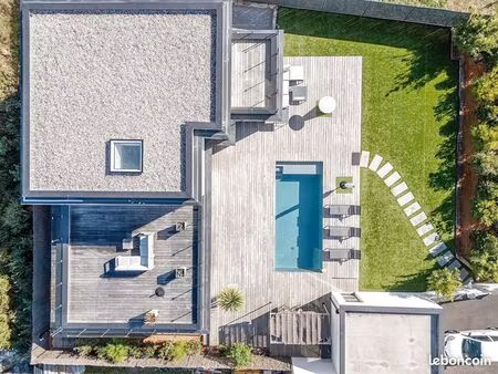 villa 5 pièces 168 m²