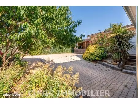 villa 4 pièces 90 m²