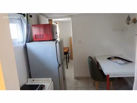 loue studio meublé