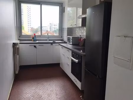 grand 2 pièces 50m² plein centre résidence de luxe. chauffage et eau chaude compris